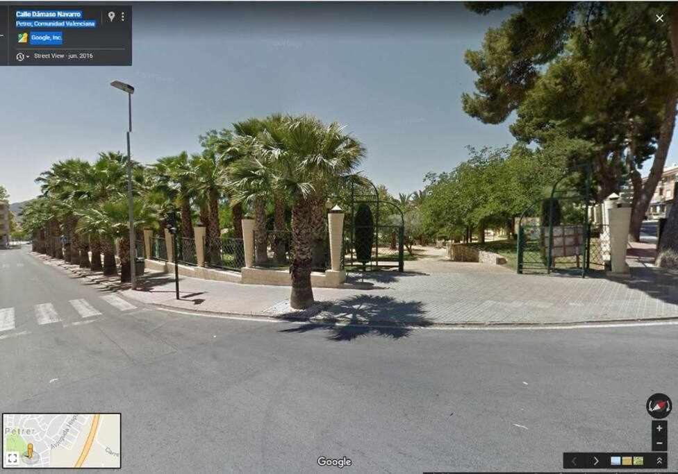 Apto A Muy Equipado Cerca Del Centro Petrer Exterior foto