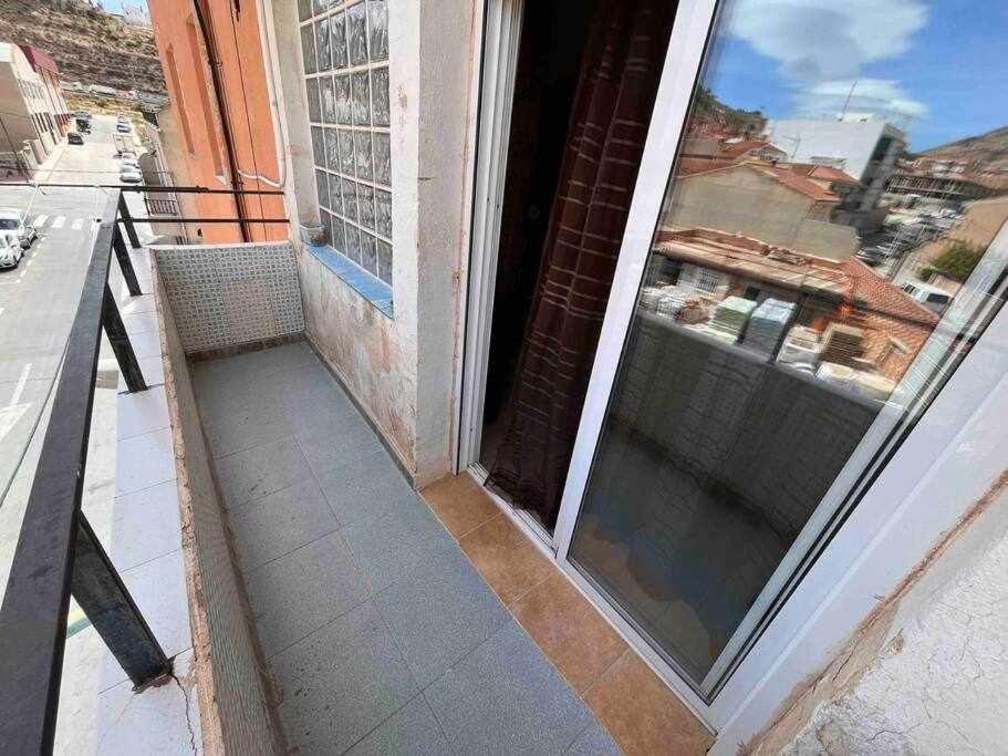 Apto A Muy Equipado Cerca Del Centro Petrer Exterior foto